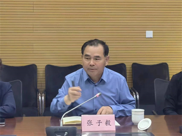 勁牛集團(tuán)董事長張子毅