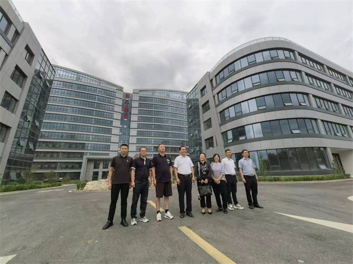 此次考察交流，也進(jìn)一步促進(jìn)了濟(jì)南與武隆的對口幫扶工作，再次增近了兩地友誼。