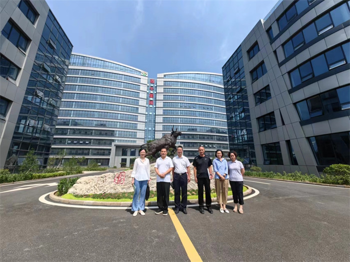 為進一步落實濟南高新區(qū)“萬人下鄉(xiāng)、千村提升”工程行動