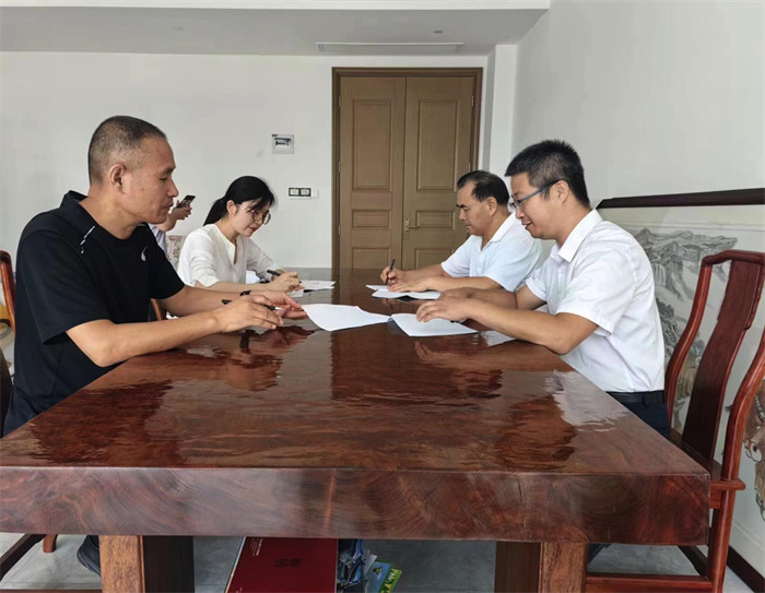 萬人下鄉(xiāng)、千村提升”工程村企共建行動